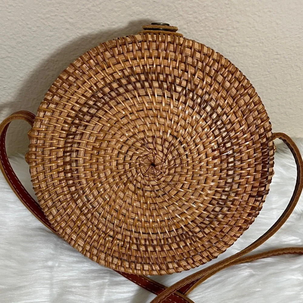 Round Woven Tan Tropical Vacation Crossbody Bag - Picture 3 of 8